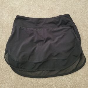 Lululemon Black Mesh Hotty Hot Skirt Size 2